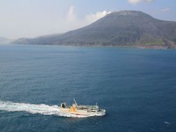 Las autoridades enviaron un ferri para trasladar a los habitantes a Yakushima, la capital del archipiélago. AP / Kyodo News