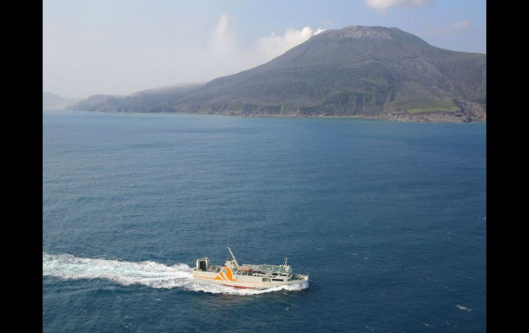 Las autoridades enviaron un ferri para trasladar a los habitantes a Yakushima, la capital del archipiélago. AP / Kyodo News