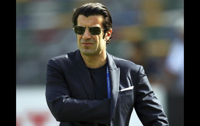 Figo se había postulado para la presidencia de FIFA, pero declinó. EFE / ARCHIVO