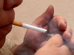 Abatir el comercio ilegal de tabaco generaría recursos que permitirían mejorar la salud pública. NTX / ARCHIVO