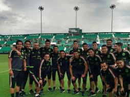 Los jugadores recién llegados se trasladan al estadio donde enfrentarán a los chapines. TWITTER / @catadominguez04