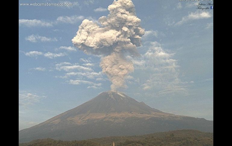 El Semáforo de Alerta Volcánica Amarillo Fase 2 tiene previstas actividades como esta en el volcán. TWITTER / @webcamsdemexico