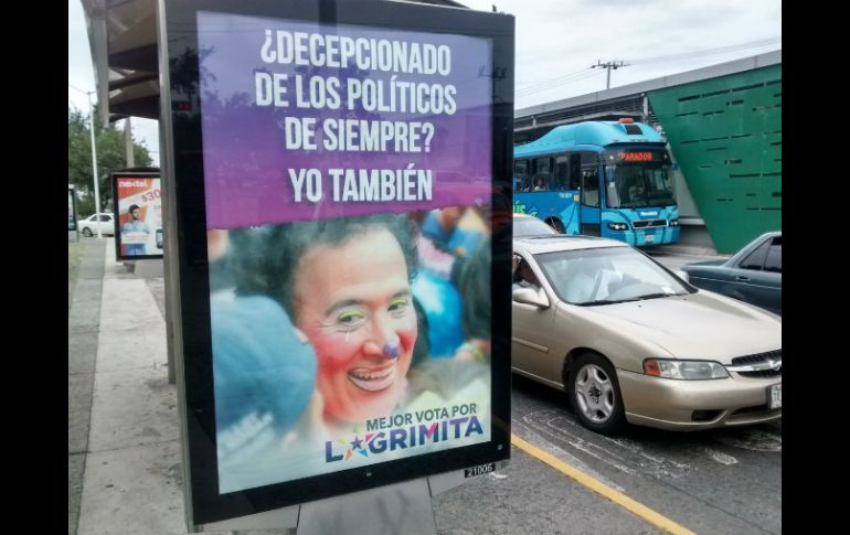 Días antes de darse a conocer la resolución ya se podía apreciar publicidad  del candidato en las calles. EL INFORMADOR /