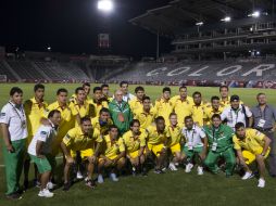 La selección de Bolivia durante el reconocimiento de cancha previo al amistoso con la selección mexicana en 2014. MEXSPORT / ARCHIVO