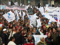 El gremio de docentes afirma que la reforma está basada en la 'desconfianza' hacia la labor de los profesores. EFE / M. Ruiz