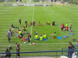 Durante la práctica de este lunes, el buen ambiente en el interior del vestidor del Tricolor fue lo que imperó. TWITTER / @miseleccionmx