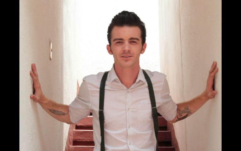 Drake Bell comentó en su cuenta de Twitter 'Perdón... todavía te llamo Bruce'. NTX / ARCHIVO