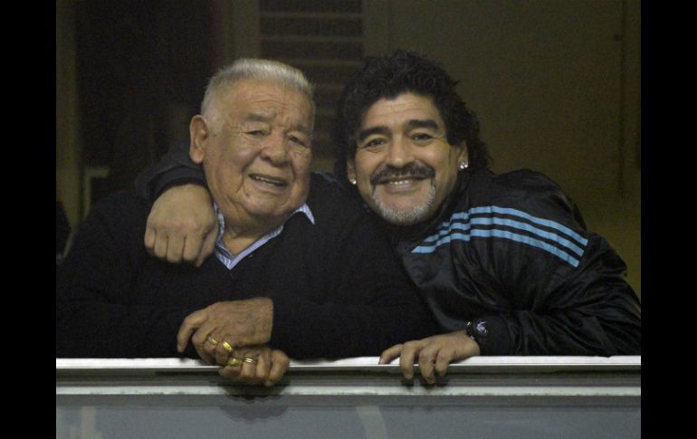 La internación del padre de Diego Maradona es la tercera en los últimos doce meses. AFP / ARCHIVO