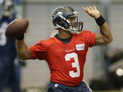 El quarterback Russell Wilson está preparado para jugar toda la temporada 2015. AP / T. Warren