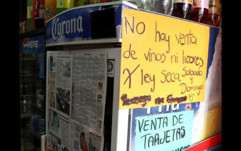 Tanto el sábado como el domingo, no se podrá adquirir alcohol en establecimientos mercantiles, restaurantes ni bares. NTX / ARCHIVO