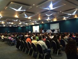 Fotografía tomada durante el discurso inaugural del director de la Biblioteca Pública del Estado de Jalisco, Juan Manuel Durán. TWITTER / @myriamvachezp