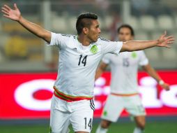 Juan Carlos Valenzuela celebra su gol. MEXSPORT / J. Martínez