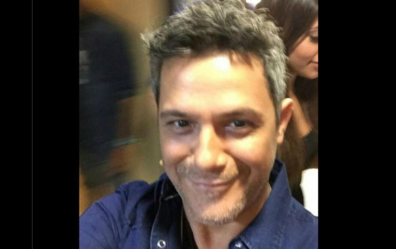 Confiesa que el personal de servicio aprovechaba cuando él salía de gira para hacer fiestas en su casa. TWITTER / @AlejandroSanz