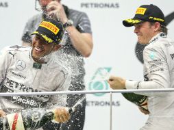 La pareja de pilotos mantiene una rivalidad emocionante en la pista. EFE / ARCHIVO