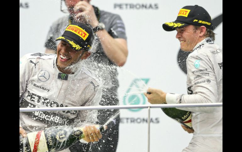 La pareja de pilotos mantiene una rivalidad emocionante en la pista. EFE / ARCHIVO