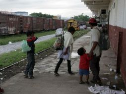 Los migrantes explican que eran trasladados en varios vehículos cuando un grupo armado los interceptó y se resguardaron. NTX / ARCHIVO