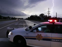 Los tornados ocasionaron inundaciones y la caída de granizo del tamaño de una canica en algunas áreas. AP / B. Linsley