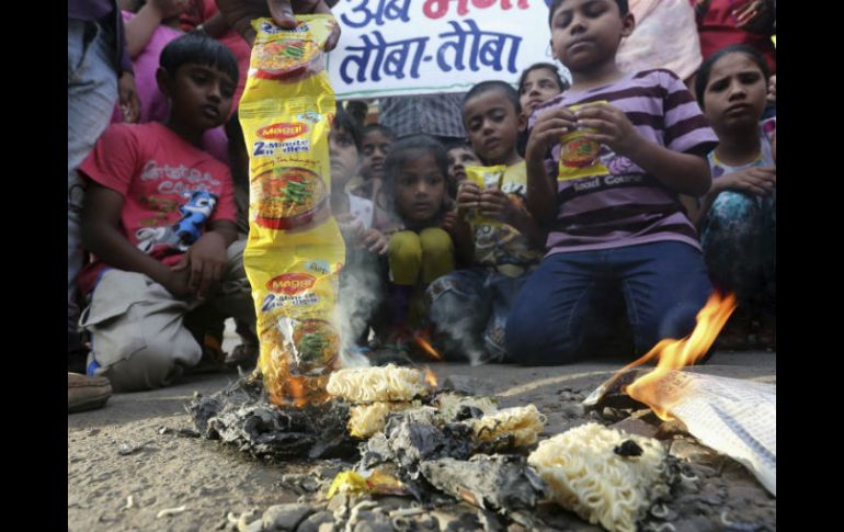 La pasta Maggie se convirtió rápidamente en una de las comidas más populares de la India debido a su bajo precio. EFE / S. Gupta