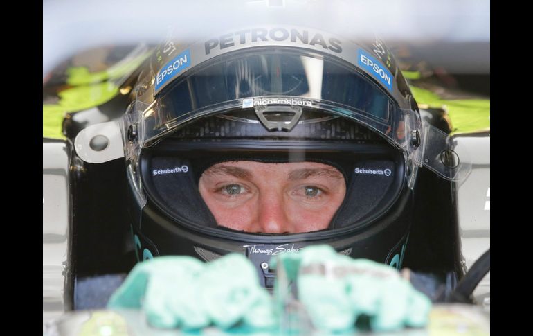 Rosberg dio su mejor vuelta en un tiempo de 1:15.660. EFE / V. Xhemaj