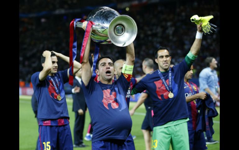 Xavi Hernández se despide con 25 títulos conquistados con el Barcelona. AP / L. Bruno