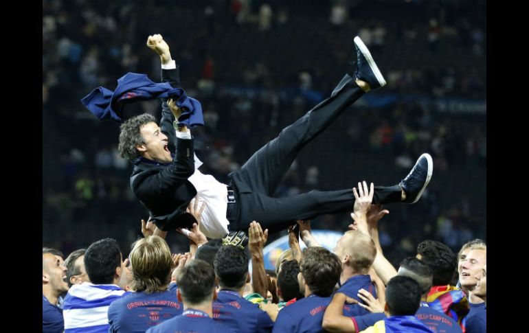 Luis Enrique conquistó en su primer año como técnico culé el triplete de Liga española, Copa del Rey y Champions League. AP / F. Augstein