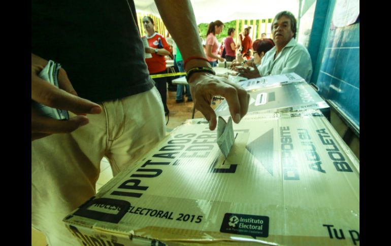 Habitantes de la ZMG acudieron a las urnas a emitir su voto para renovar alcaldes, diputados locales y federales. EL INFORMADOR / ARCHIVO