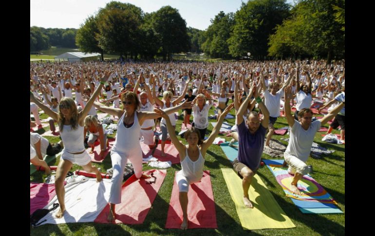 Gurús, maestros espirituales y yoguis colaborarán en este acto convocados en todo el mundo, en ciudades como Buenos Aires o Nueva York. EFE / ARCHIVO