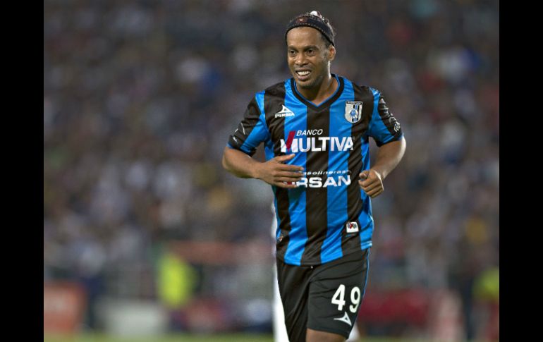 Ronaldinho todavía tiene un año de contrato con la institución. MEXSPORT / ARCHIVO