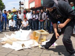 Los aprehendidos son culpados por la presunta sustracción, destrucción y quema de material electoral. SUN / ARCHIVO