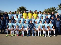 La Selección argentina se tomó ayer la foto oficial para encarar Chile 2015. ESPECIAL / AFA