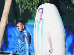 El delantero argentino, Carlos Tévez, en la sesión de entrenamiento de la albiceleste en La Serena, Chile. EFE /