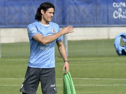 Edinson Cavani deberá comandar el ataque uruguayo por la ausencia de Luis Suárez. AFP / ARCHIVO