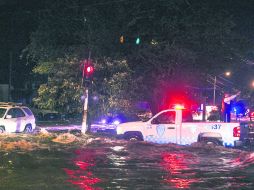 La tormenta del jueves dejó lesionados, vehículos varados, árboles caídos y viviendas afectadas. EL INFORMADOR / R. Tamayo