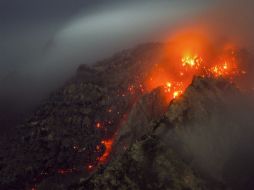 Sinabung es uno de los 130 volcanes en actividad en Indonesia, situada dentro del 'Círculo de Fuego' del Pacífico. AFP / S. Aditya