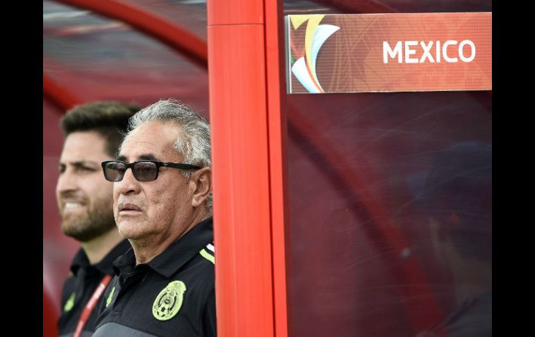 Leonardo Cuéllar subraya que el Tri femenino todavía tiene una oportunidad ante Francia este 17 de junio. AFP / F. Fife