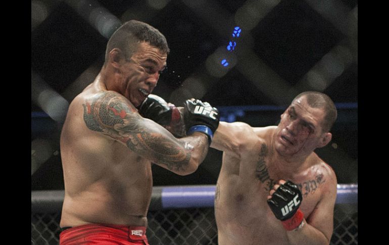 Caín Velásquez durante el combate ante Fabricio Werdum. AP / C. PALMA