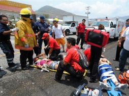 Las ambulancias se hacen cargo de los lesionados, así como el agente del Ministerio Público con sede en Poncitlán. EL INFORMADOR / ARCHIVO