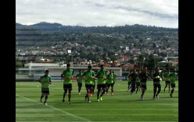 La Selección trabajó a doble sesión de cara a su participación en la Copa Oro 2015. TWITTER / @miseleccionmx