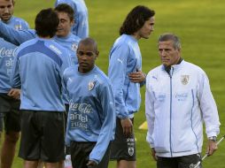 Óscar Tabárez, DT charrúa, defiende su estilo: 'defender no es mala palabra'. AFP / J. Mabromata