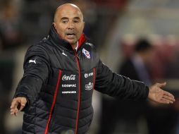 Sampaoli se lanzó contra el árbitro por dos goles 'legítimos', según él. AP / ARCHIVO