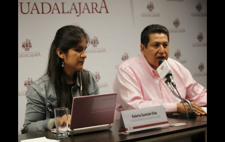 Valeria Guzmán y Ricardo Duarte, secretario de Cultura de Guadalajara, dieron los detalles del concurso.  /