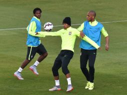 Neymar durante un entrenamiento en el Estadio Monumental de Santiago de Chile, en la víspera del partido contra Colombia. AFP / N. Almeida