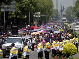 La dependencia capitalina tiene a personal del Control de Tránsito encargándose del paso peatonal a lo largo de la marcha. SUN / F. Ramírez