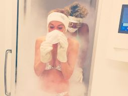 Cautiva a seguidores al publicar fotografías en bikini en sus baños a temperaturas menores a los 120 grados centígrados. INSTAGRAM / @lindsaylohan