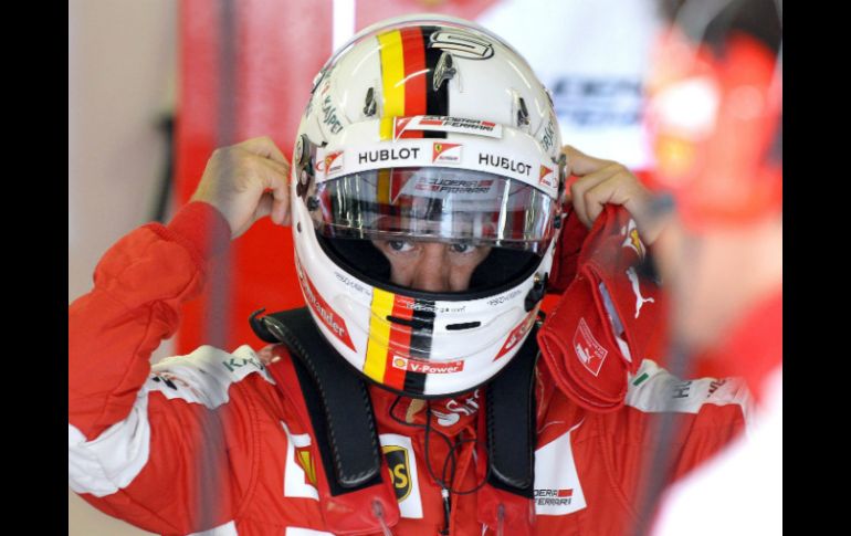 El piloto alemán Sebastian Vettel, de Ferrari, participa en los segundos entrenamientos libres del Gran Premio de Austria. EFE / H. Klaus