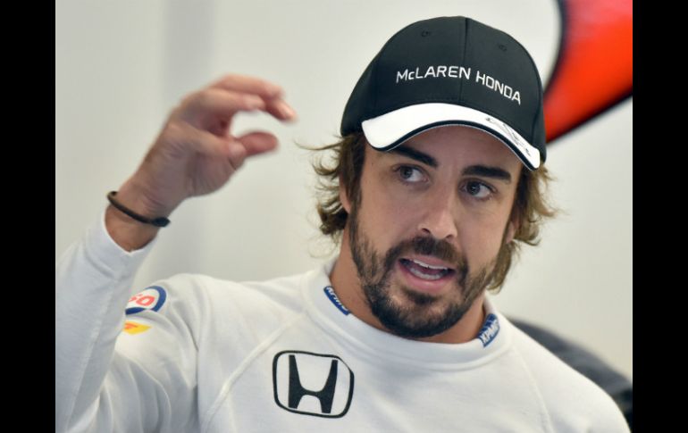 Fernando Alonso (McLaren) saldrá desde el fondo de la parrilla. AFP / A. Isakovic