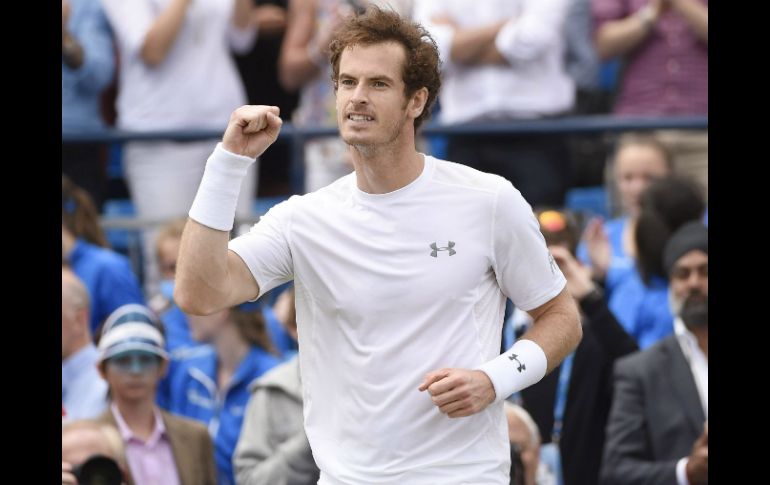 Murray superó el duelo que había sido interrumpido por lluvia un día antes. EFE / F. Arrizabalaga