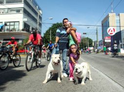 Lo ideal es que el padre busque una cercanía emocional con los hijos, como la tiene la madre. EL INFORMADOR / ARCHIVO