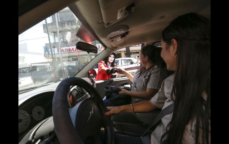 Recomiendan a los conductores que esten adecuadamente hidratados antes de conducir, especialmente en los meses de verano. EL INFORMADOR / ARCHIVO