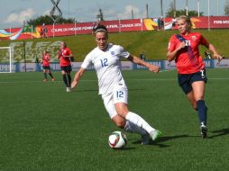 La zaguera Lucy Bronze, con un fantástico disparo desde fuera del área, selló el triunfo. AFP / N. Kamm